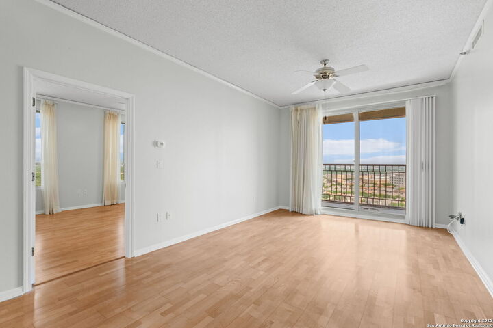 Property Photo:  1 Towers Park Ln 1108  TX 78209 