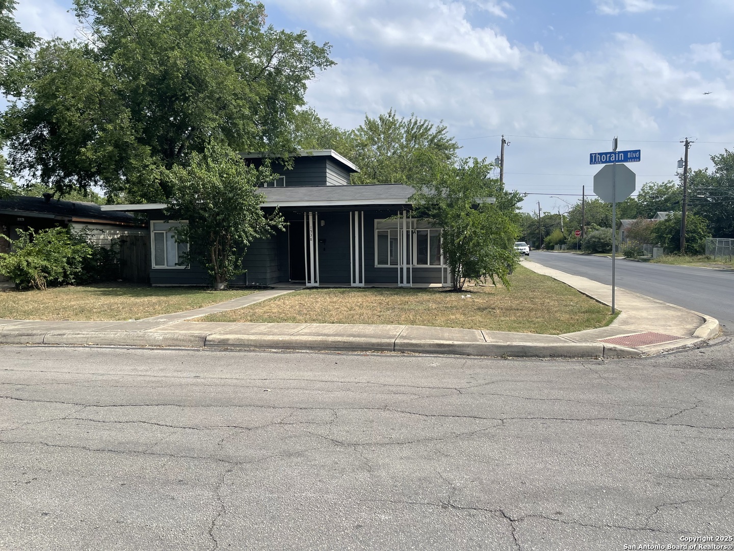 Property Photo: 1538 Thorain TX 78201