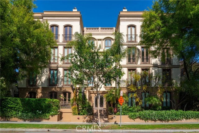 132 S Crescent Drive 202  Beverly Hills CA 90212 photo