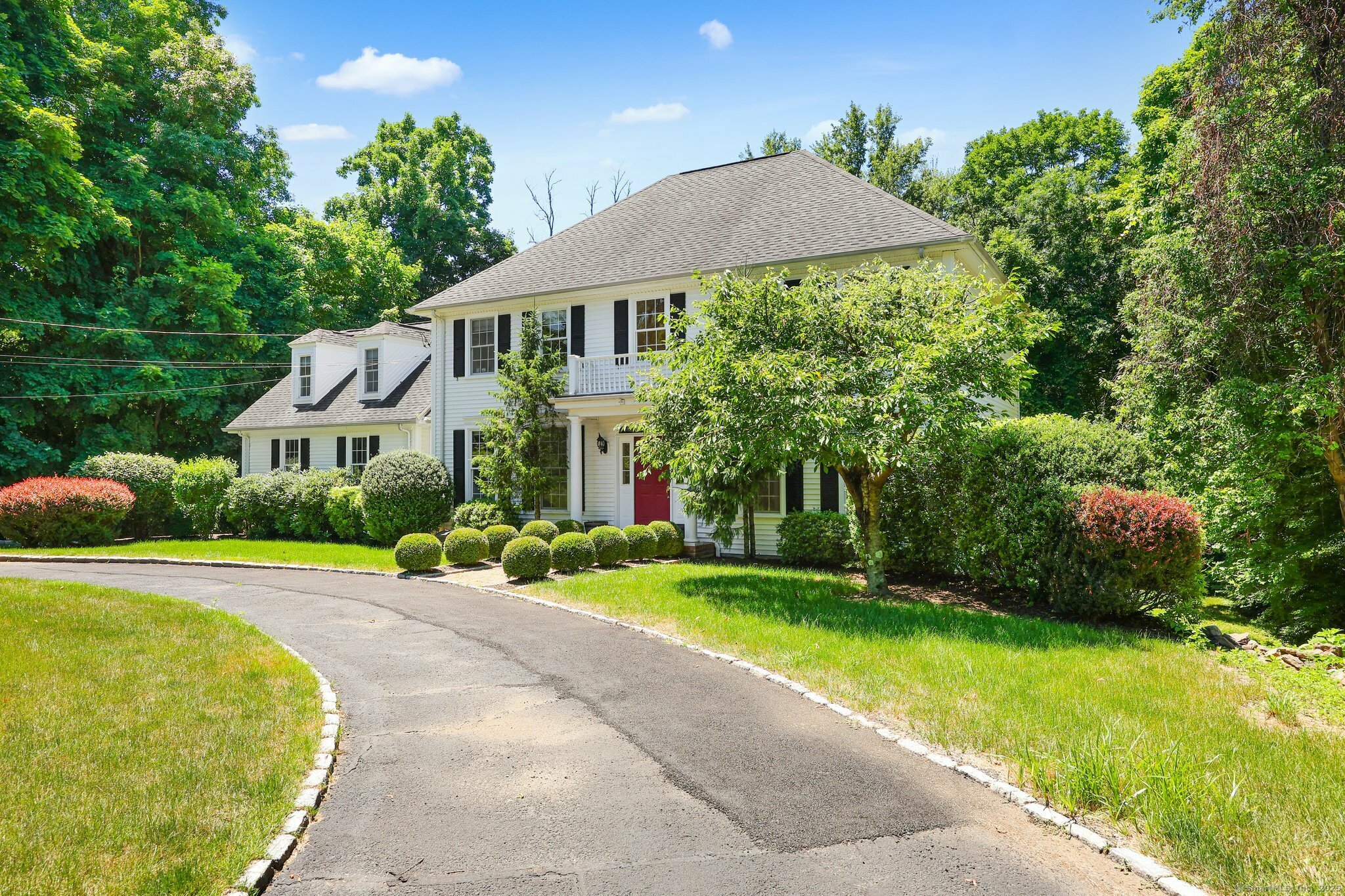 Property Photo: 2189 Huntington Turnpike CT 06611