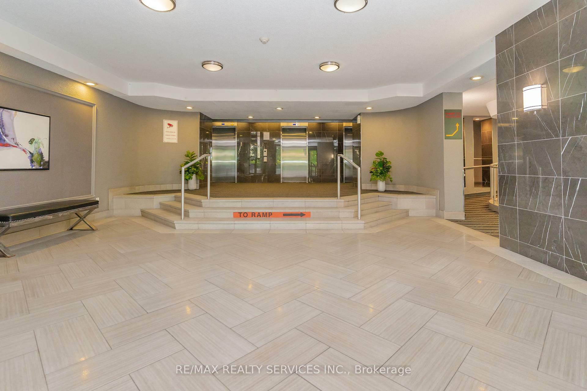 Property Photo: 8 Lisa Street 2802 ON L6T 4S6