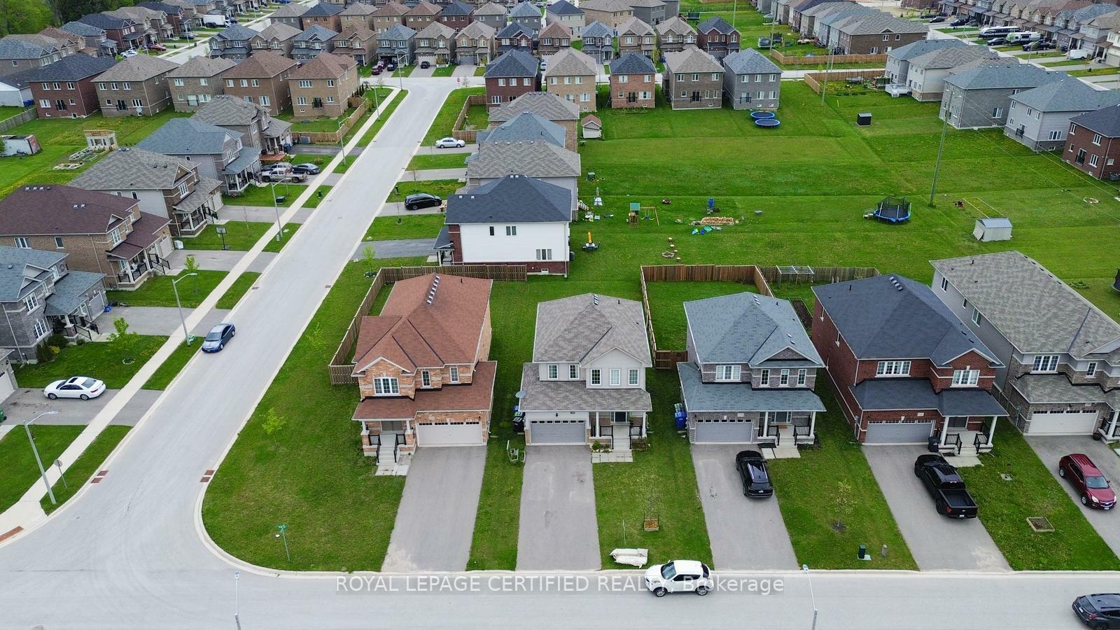 Property Photo: 102 Elm Street ON N0C 1B0