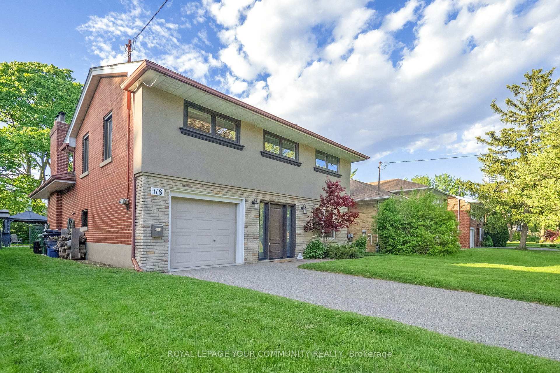 Property Photo: 118 Betty Ann Drive ON M2N 1X4