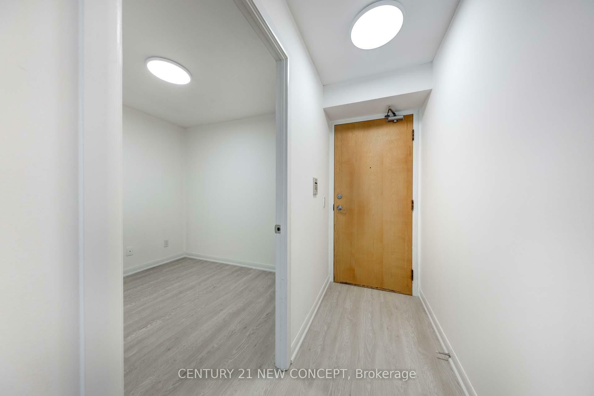 Property Photo: 4968 Yonge Street 2307 ON M2N 7G9