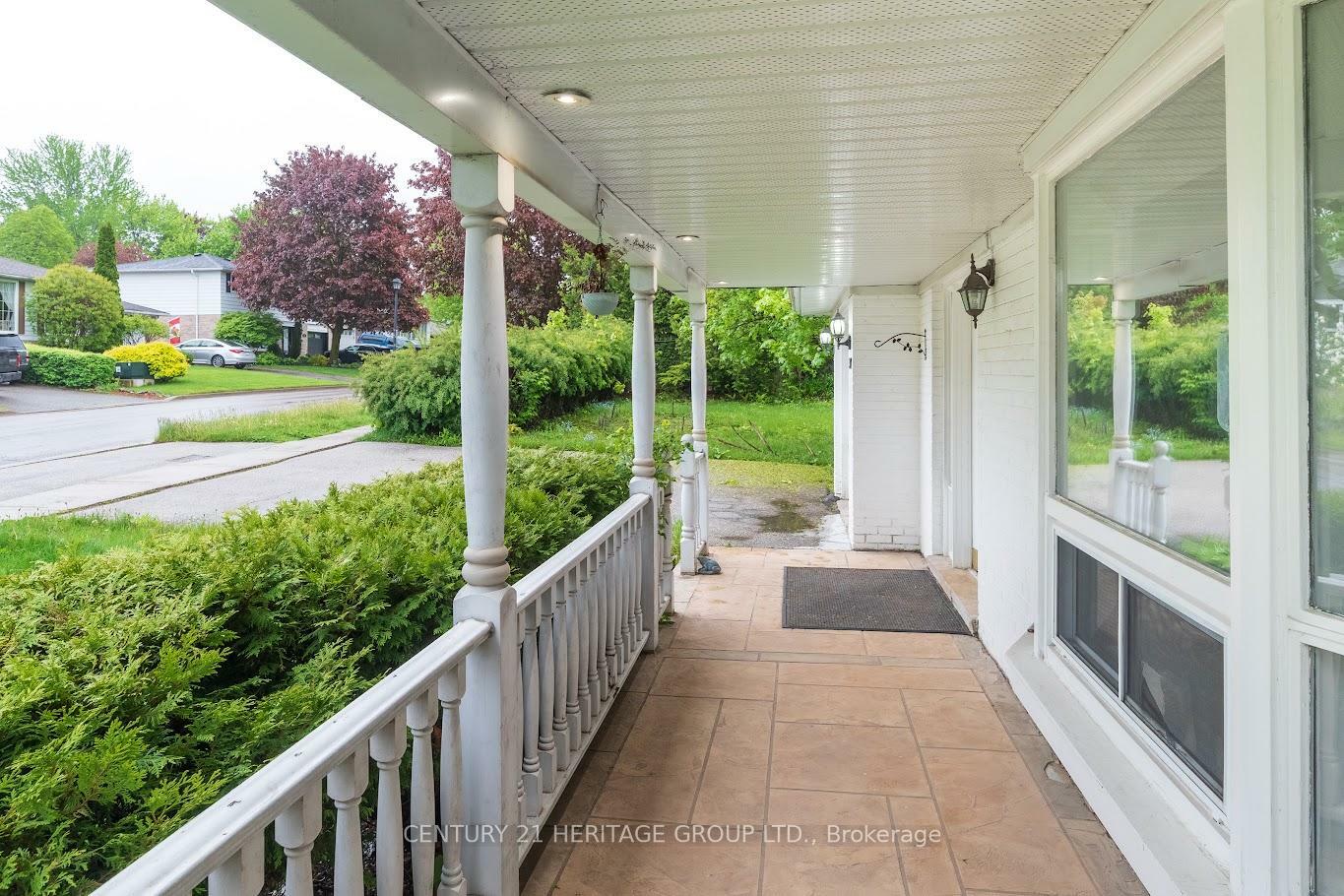Property Photo: 307 Towercrest Drive ON L3Y 1C1