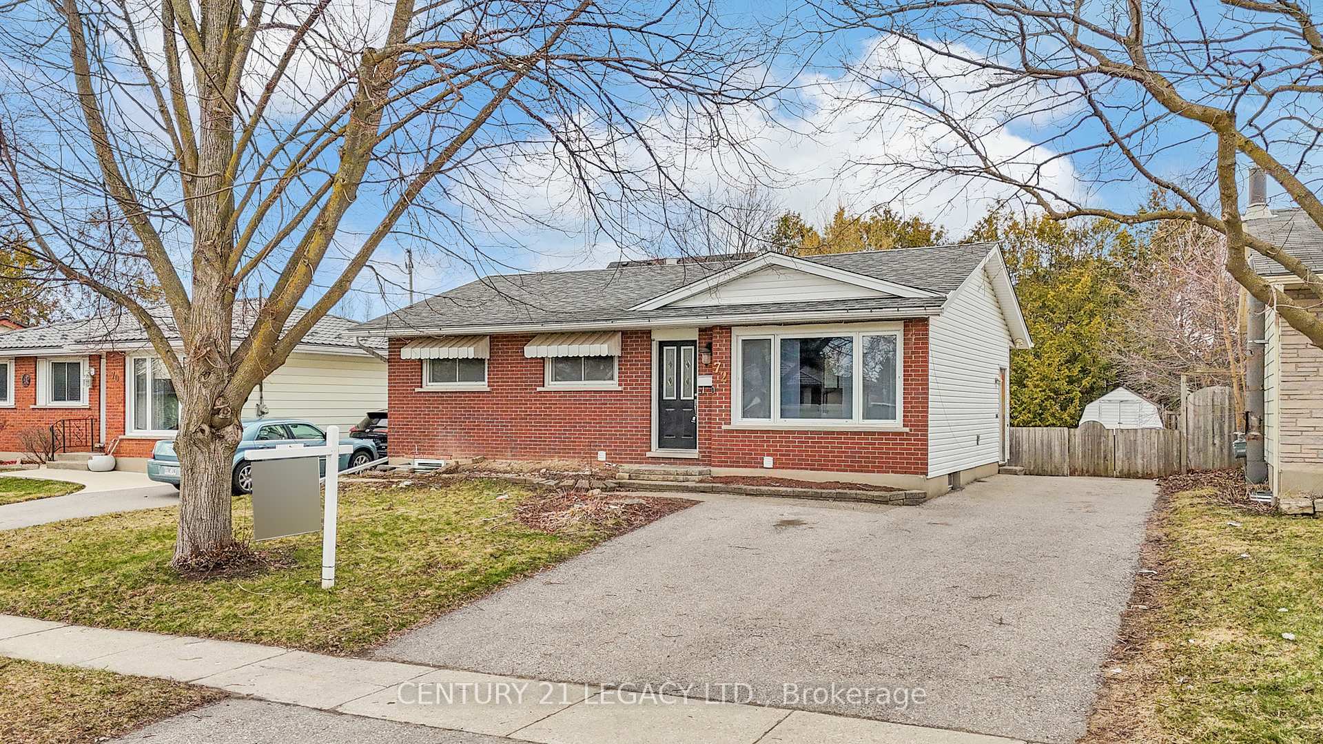 Property Photo: 72 Ferndale Avenue ON N1E 1B5