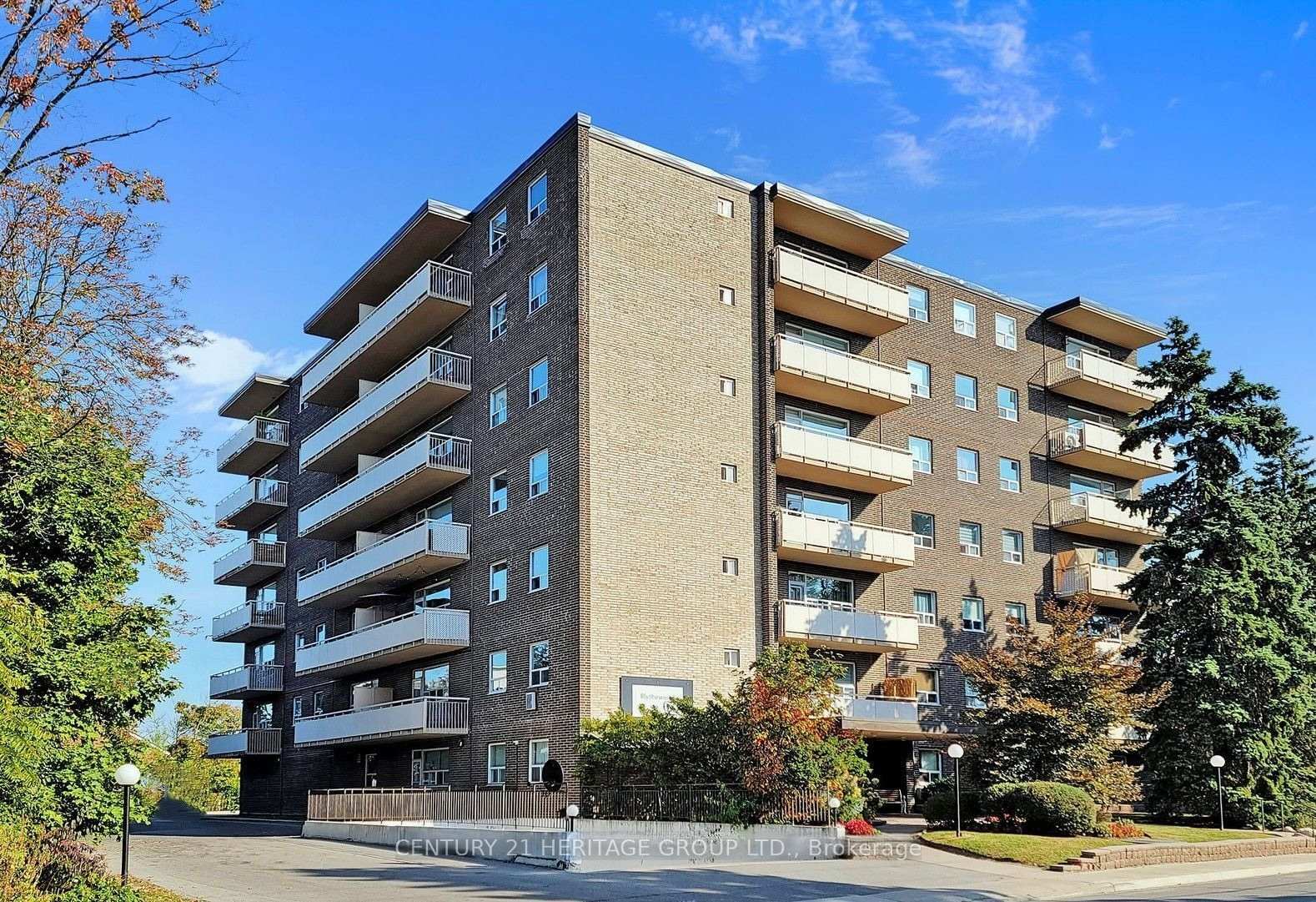 67 Richmond Street 304  Richmond Hill ON L4C 3Y3 photo