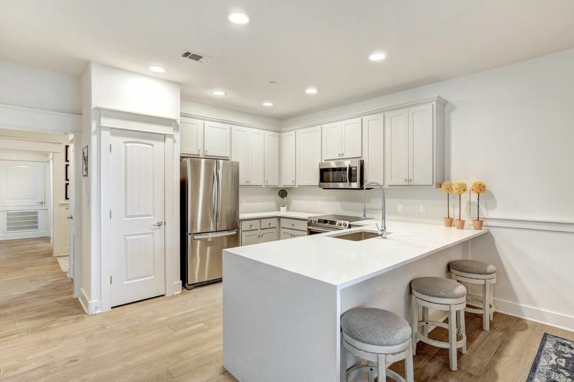 Property Photo: 6712 Lantern View Drive 303 TX 78645