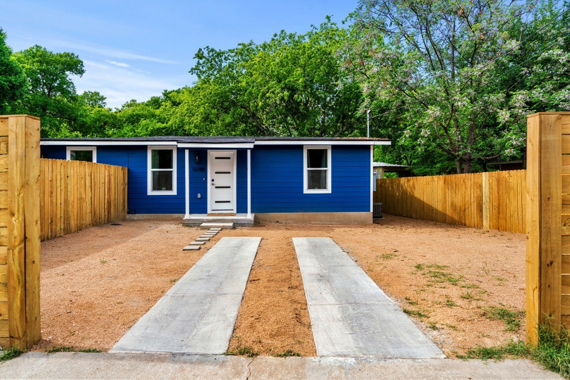 Property Photo: 1618 Webberville Road B TX 78721