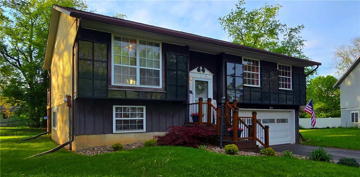 Property Photo:  11 Cherry Circle  NY 14870 