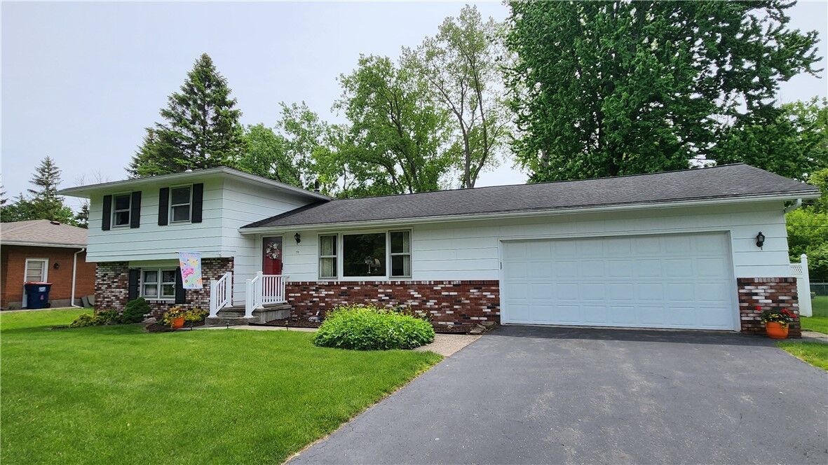 Property Photo:  71 Red Rock Road  NY 14626 