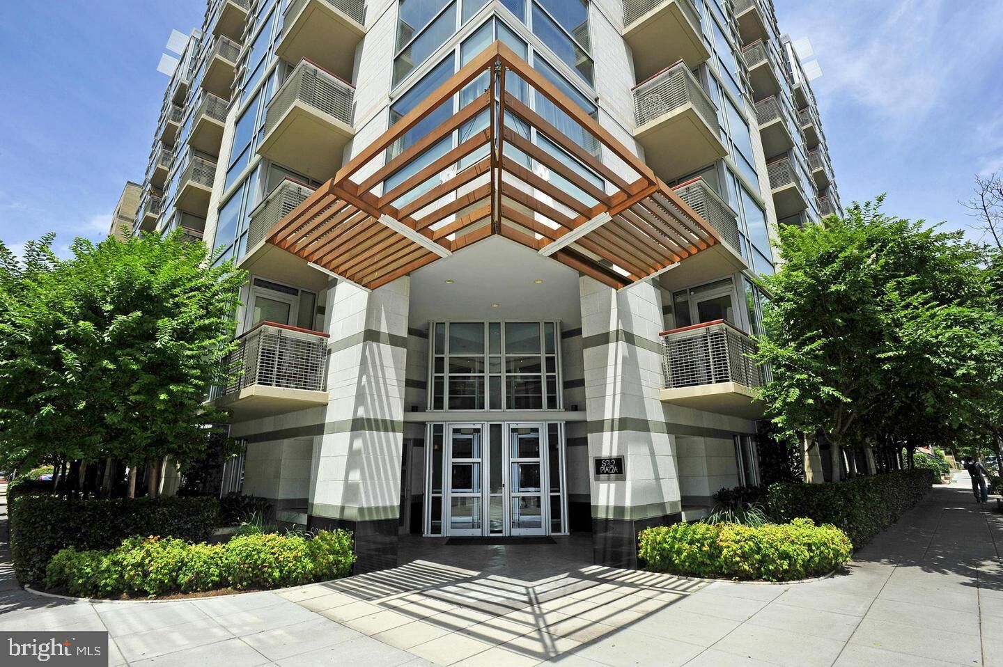 Property Photo:  1300 13th Street NW 703  DC 20005 