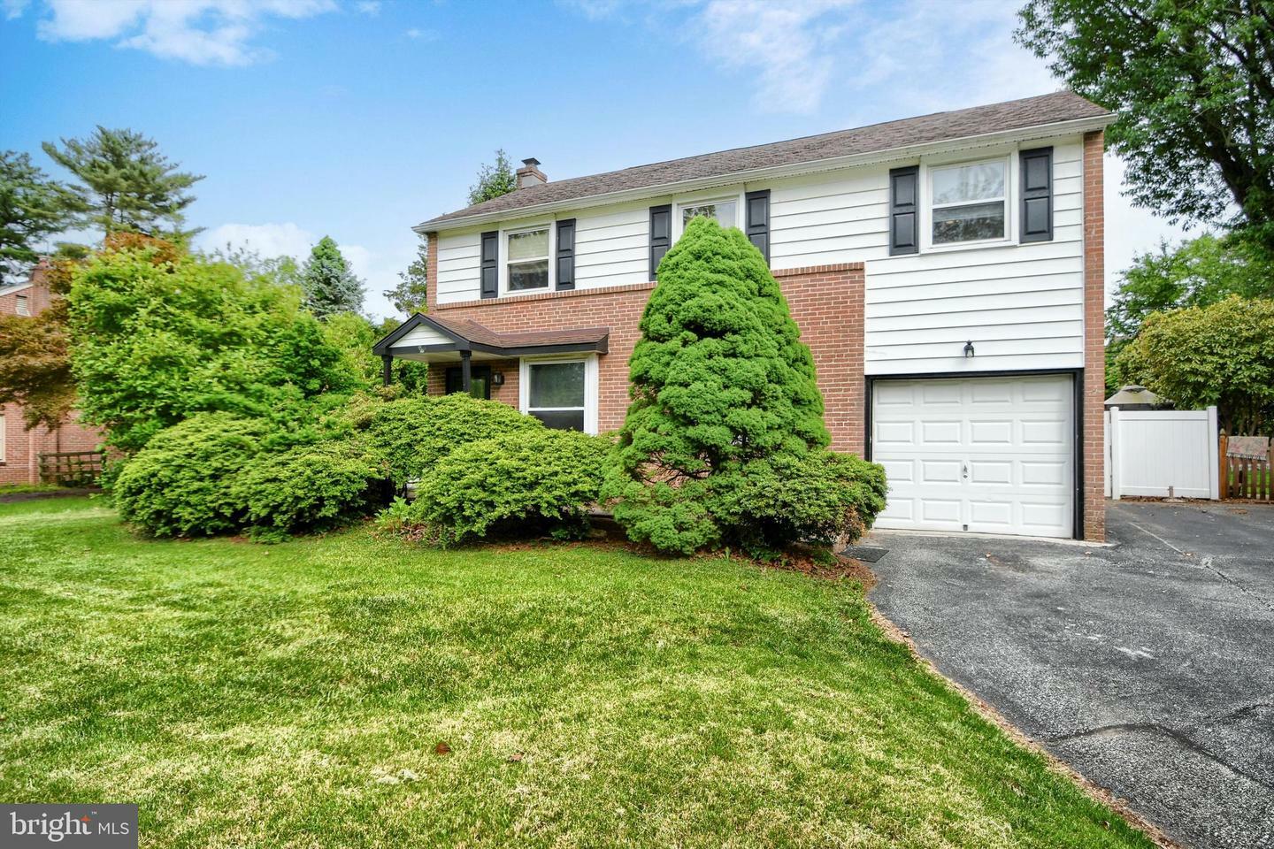 Property Photo: 3018 Joshua Road PA 19444