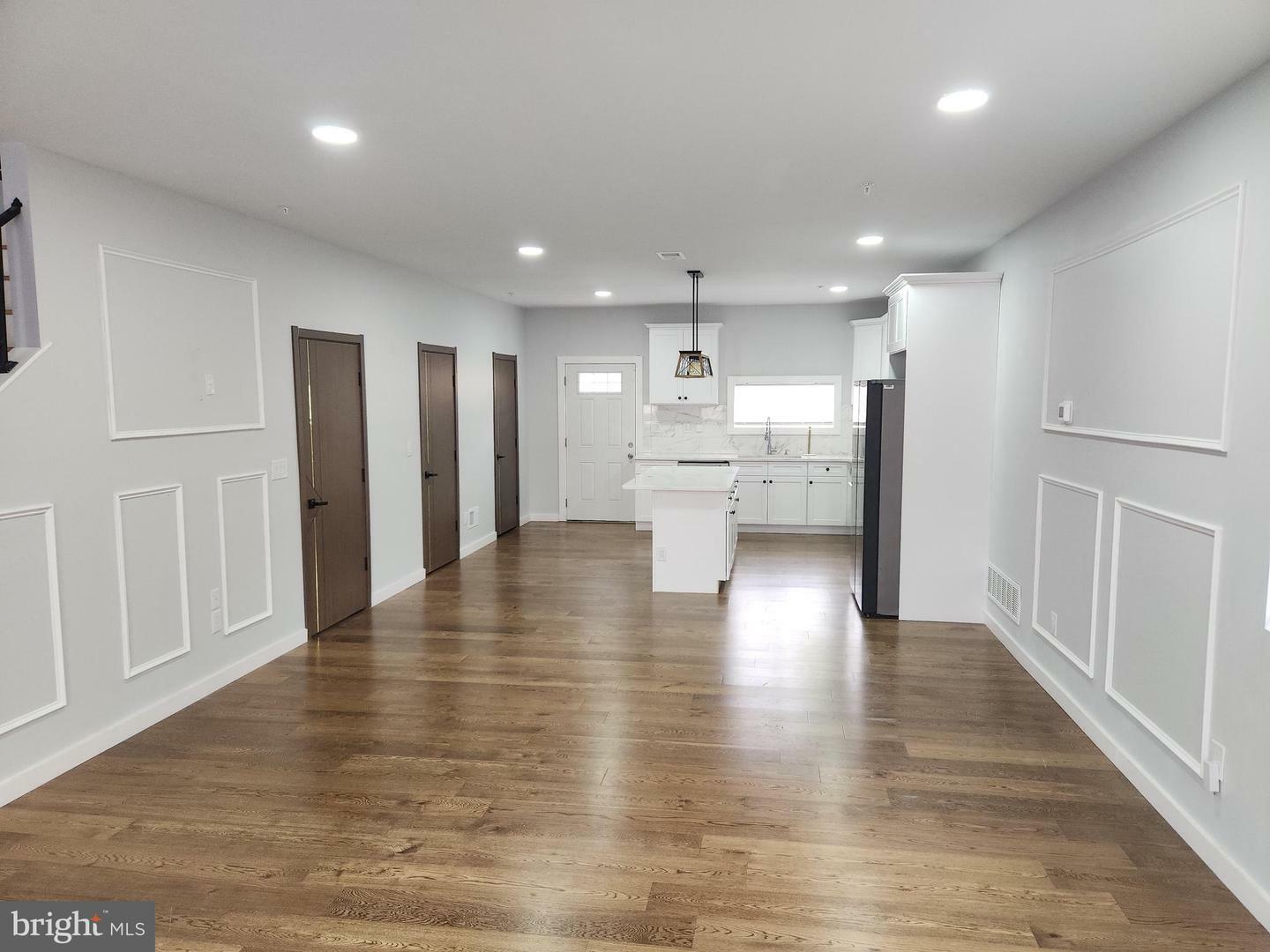 Property Photo: 1214 Roosevelt Drive PA 19083