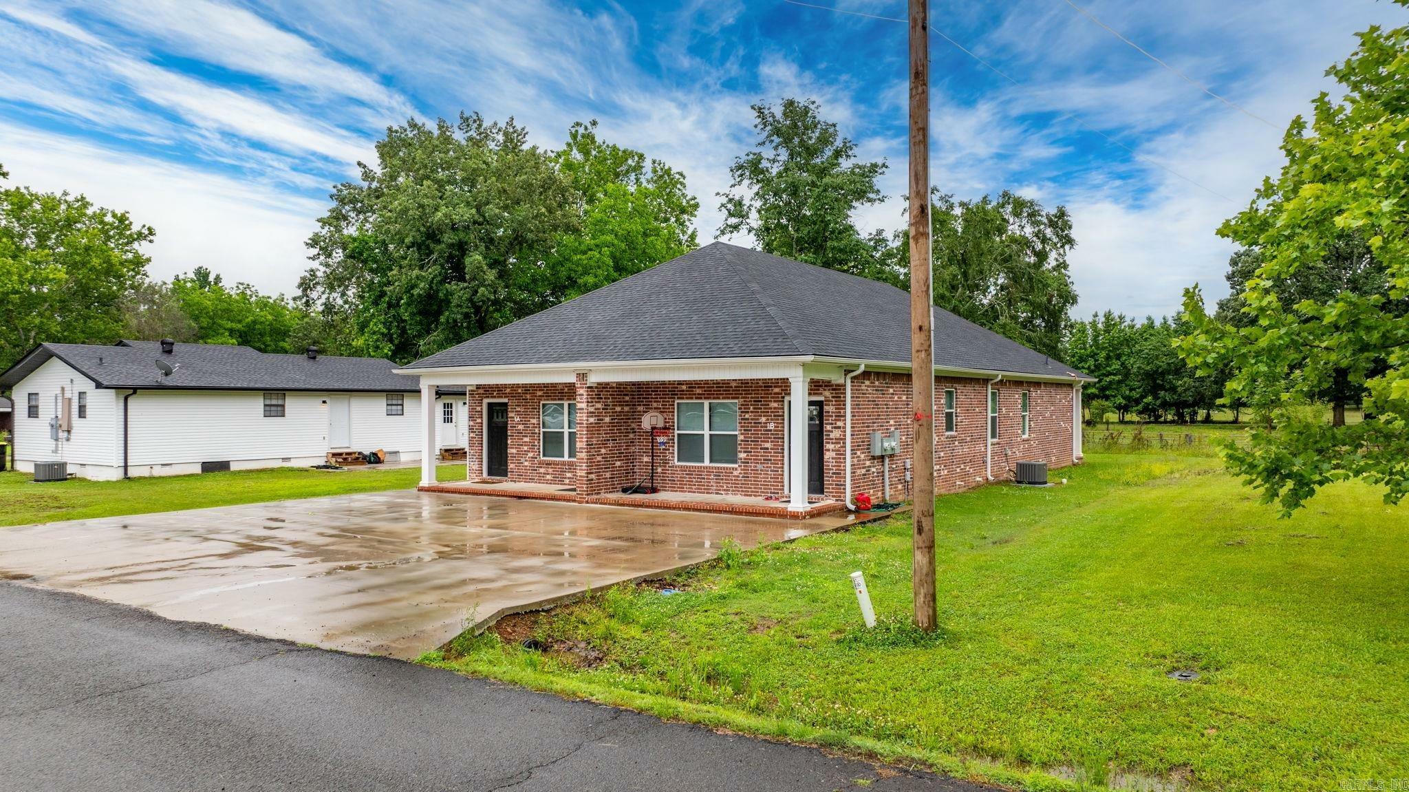 Property Photo: 1 Park St, A &Amp B AR 72106