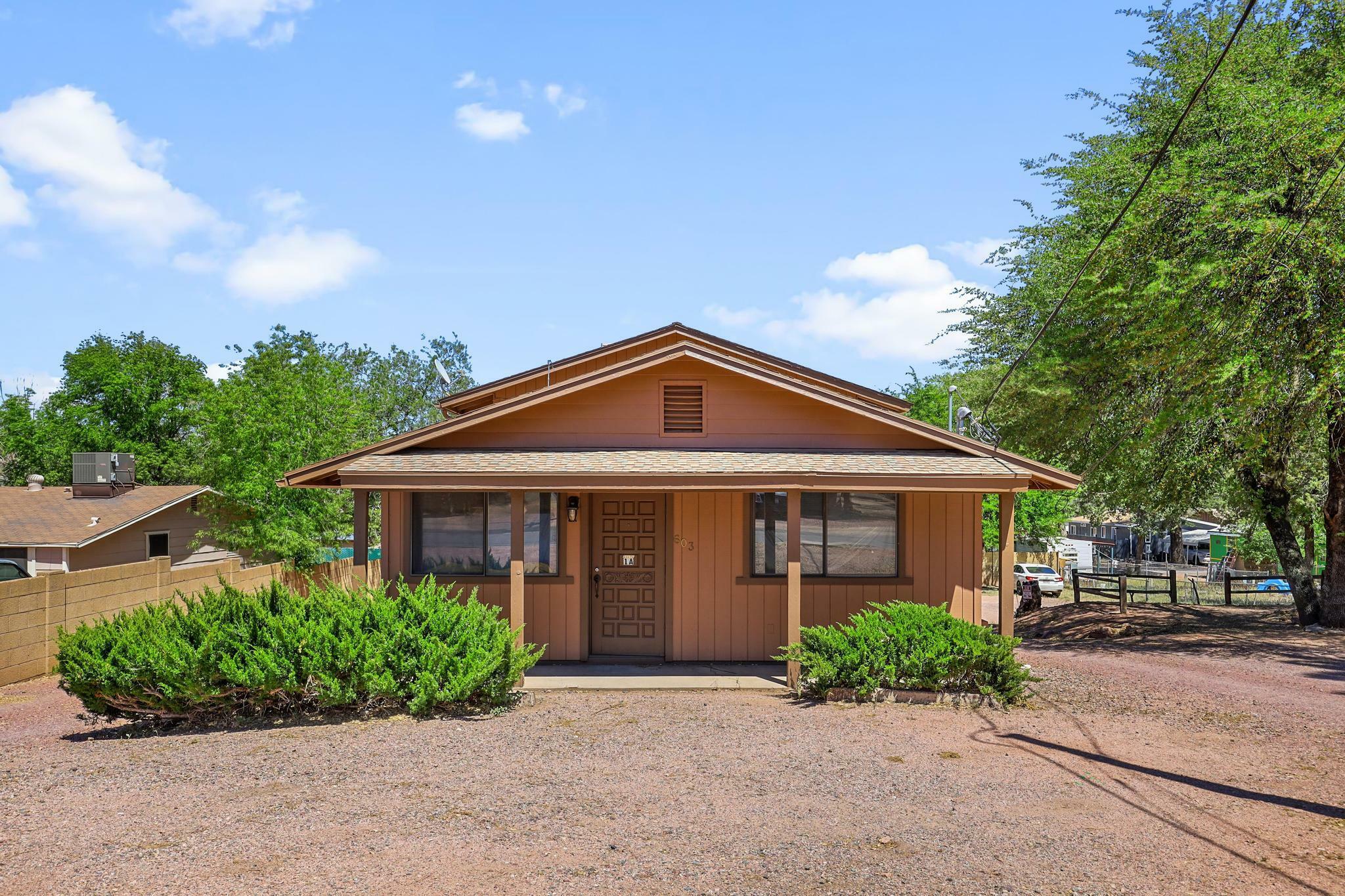 Property Photo: 603 S Colcord Road AZ 85541