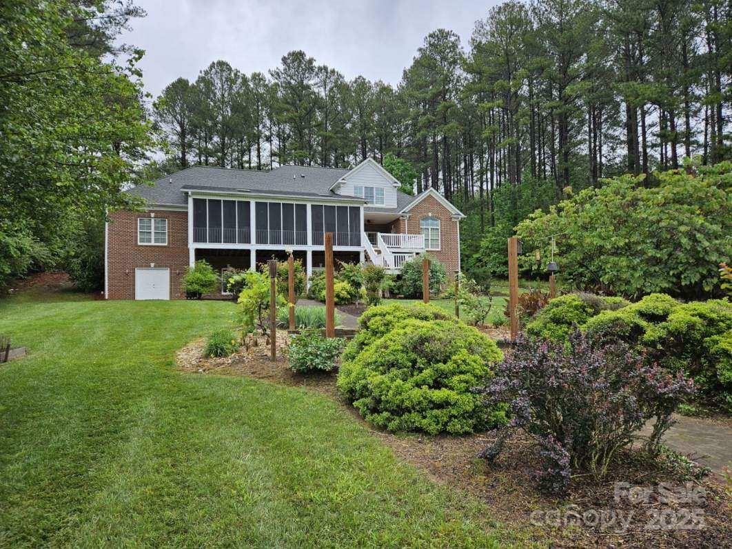 Property Photo: 5487 Back Shore Drive NC 28630