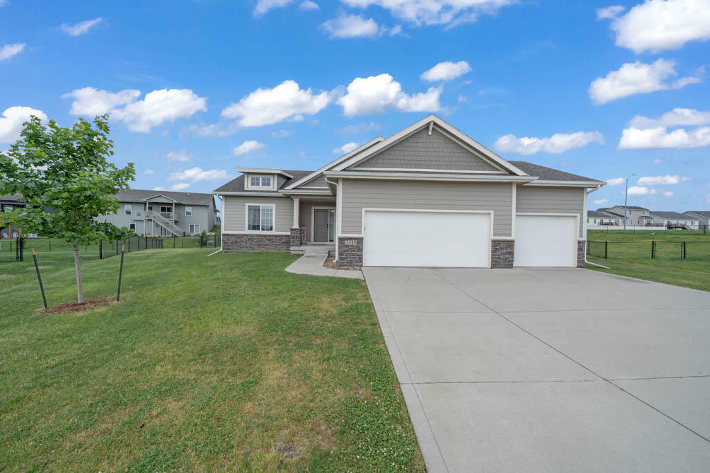 Property Photo: 3911 NW 14th Court IA 50023