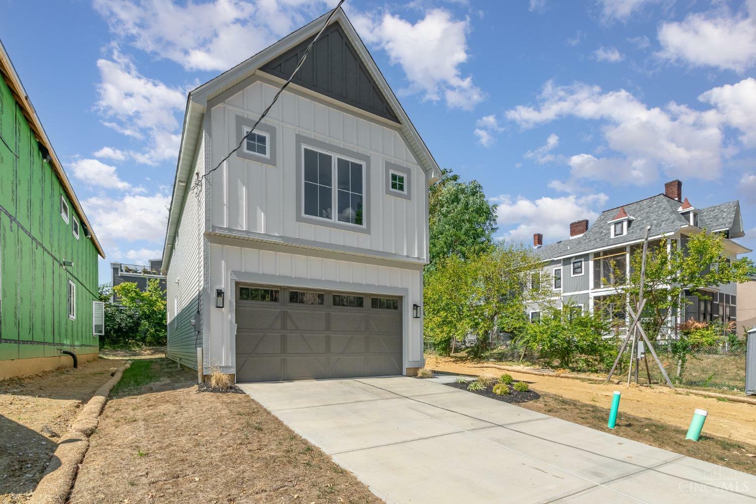 Property Photo: 3121 Hackberry Street OH 45207