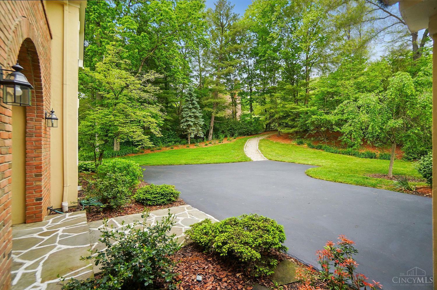 Property Photo: 1194 Apple Hill Road OH 45230