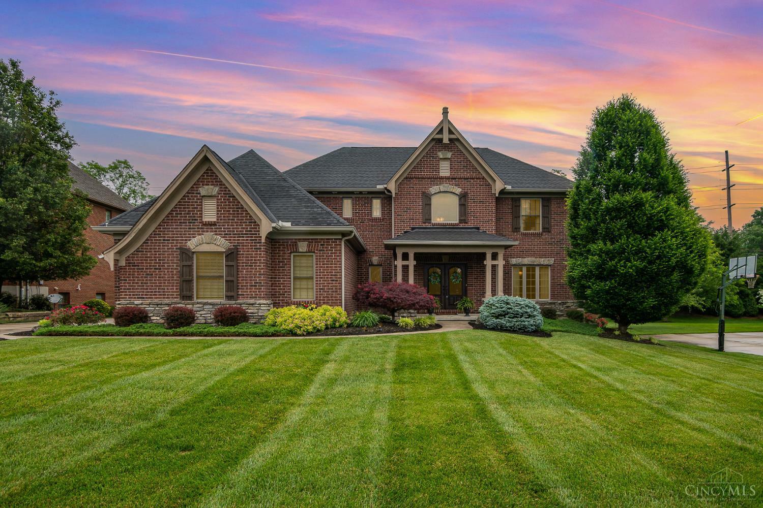 Property Photo: 1546 Jacks Way OH 45233