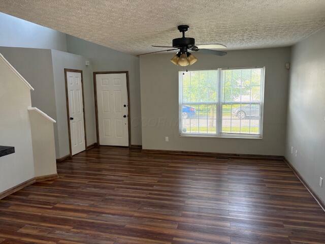 Property Photo: 3547 High Creek Drive OH 43223