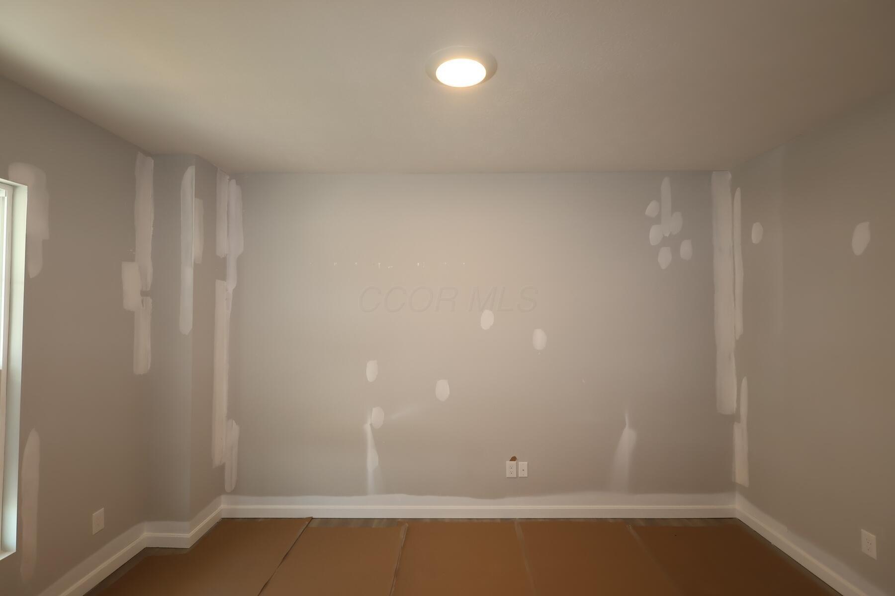 Property Photo: 6865 Losino Lane OH 43026