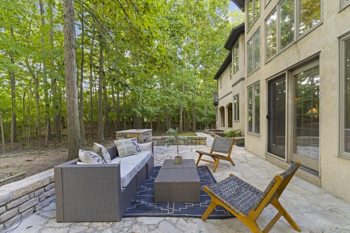 Property Photo: 8039 Crossgate S Court OH 43017