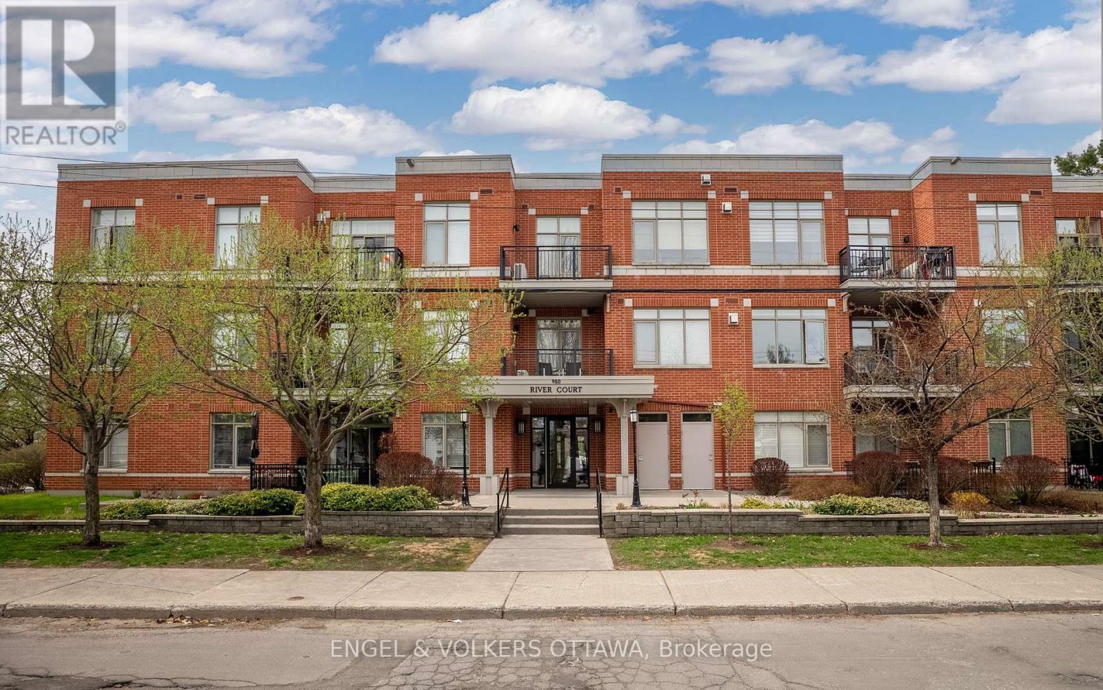Property Photo: 950 Marguerite Avenue 107 ON K1K 3T8