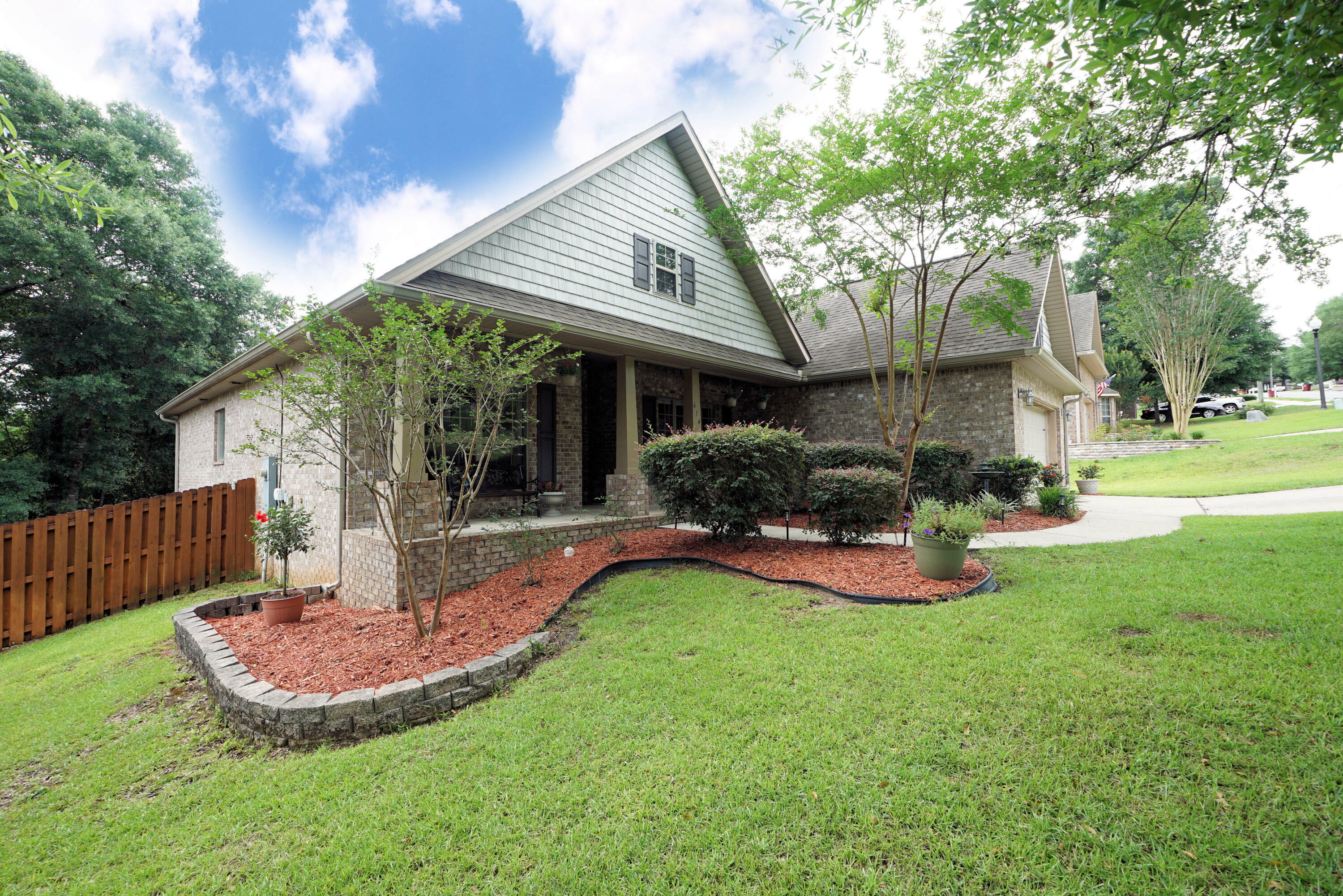 Property Photo: 614 Red Fern Road FL 32536