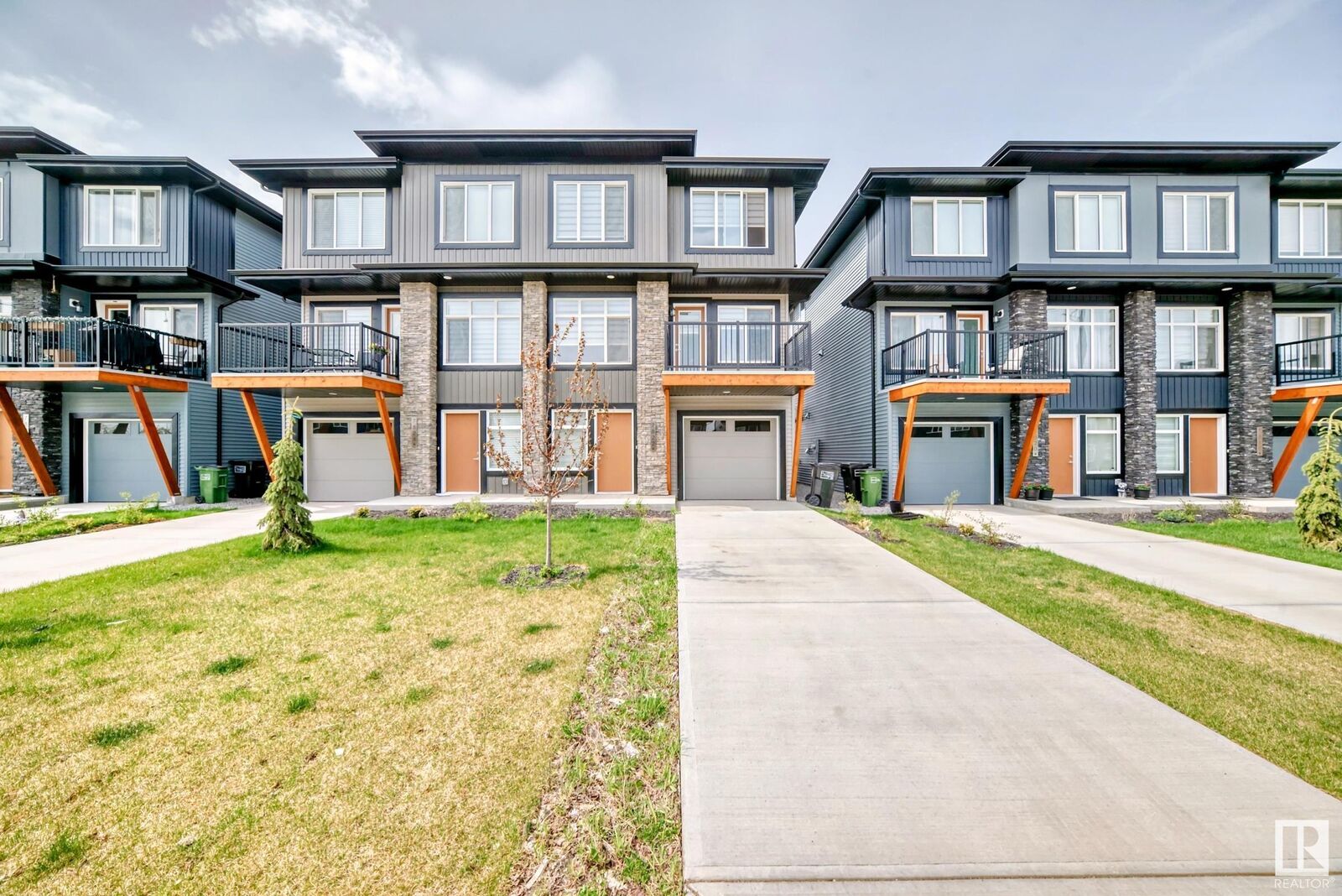 Property Photo: 7822 Koruluk Link Link SW AB T6W 4V1