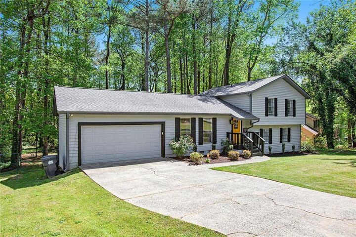Property Photo:  2022 Ramblewood Court NE  GA 30062 