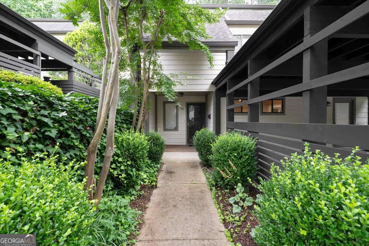 Property Photo:  76 NE Forrest Place 76  GA 30328 