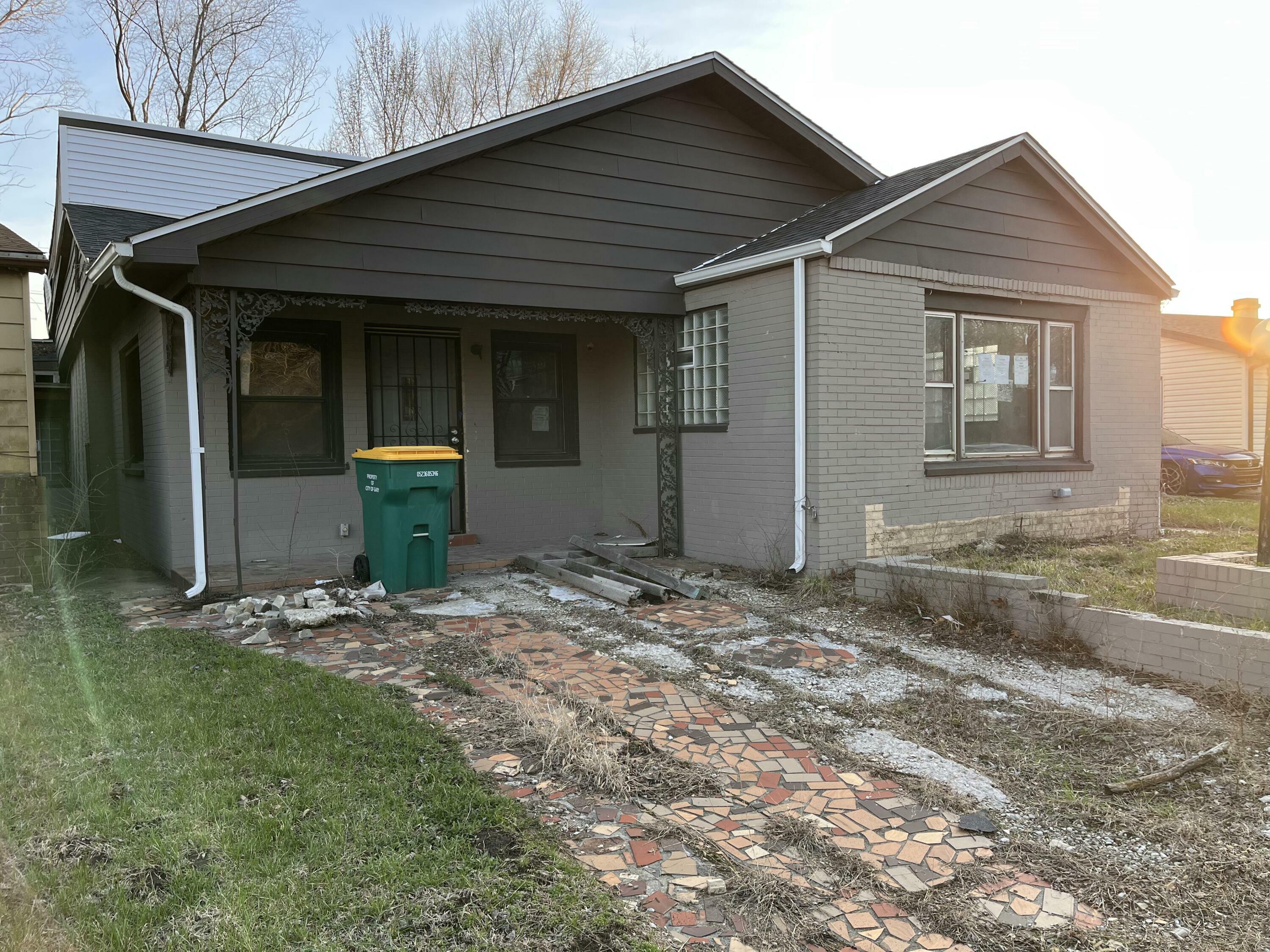 Property Photo: 4233 W 19th Place IN 46404