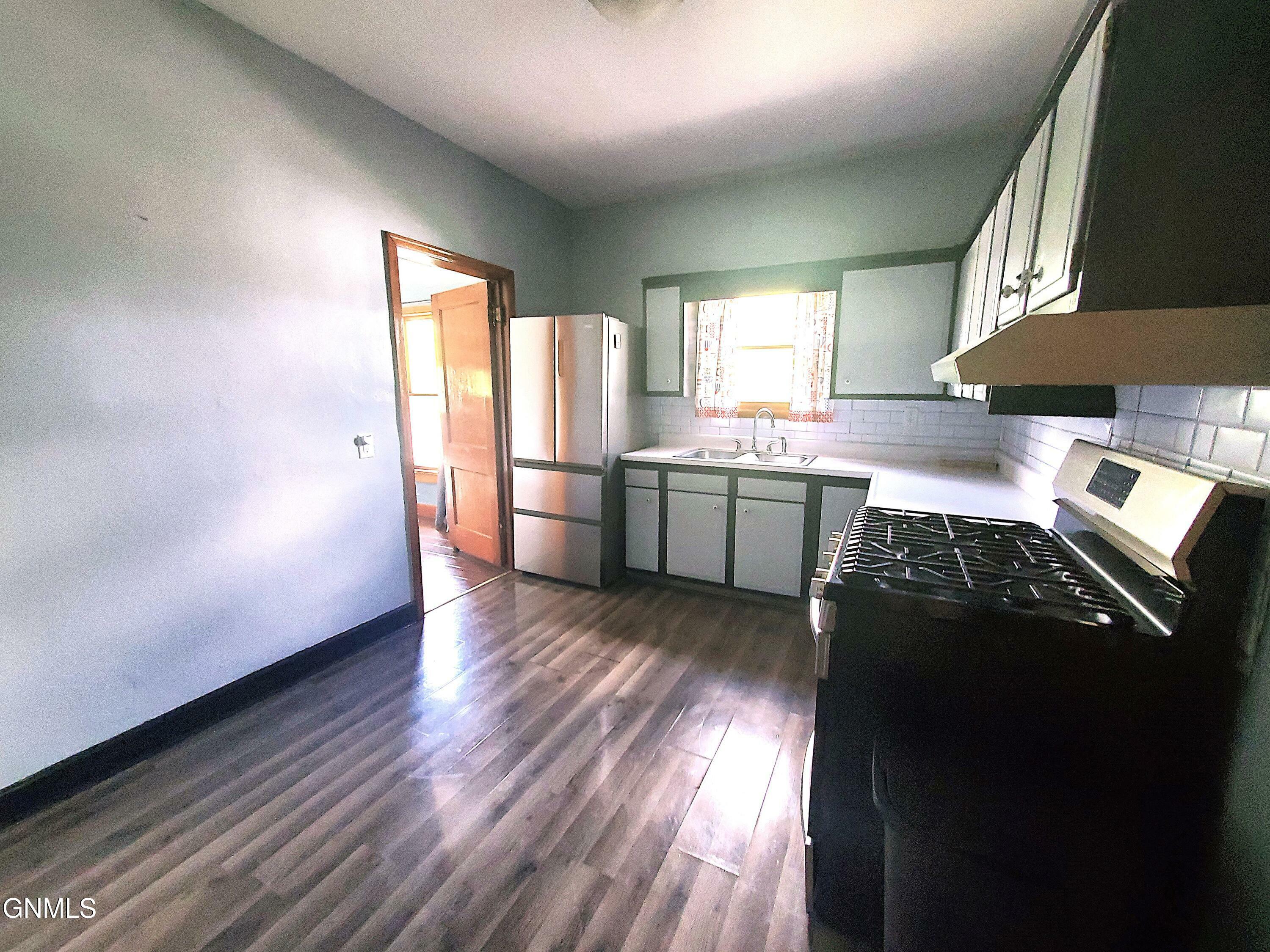 Property Photo: 308 1st Street NE ND 58552