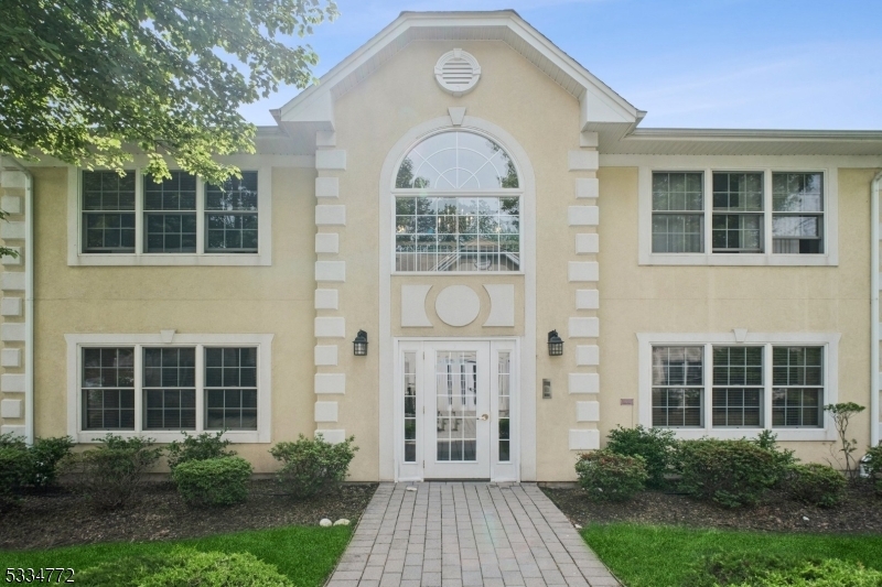 Property Photo: 8 Cellar Ave 8 NJ 07066