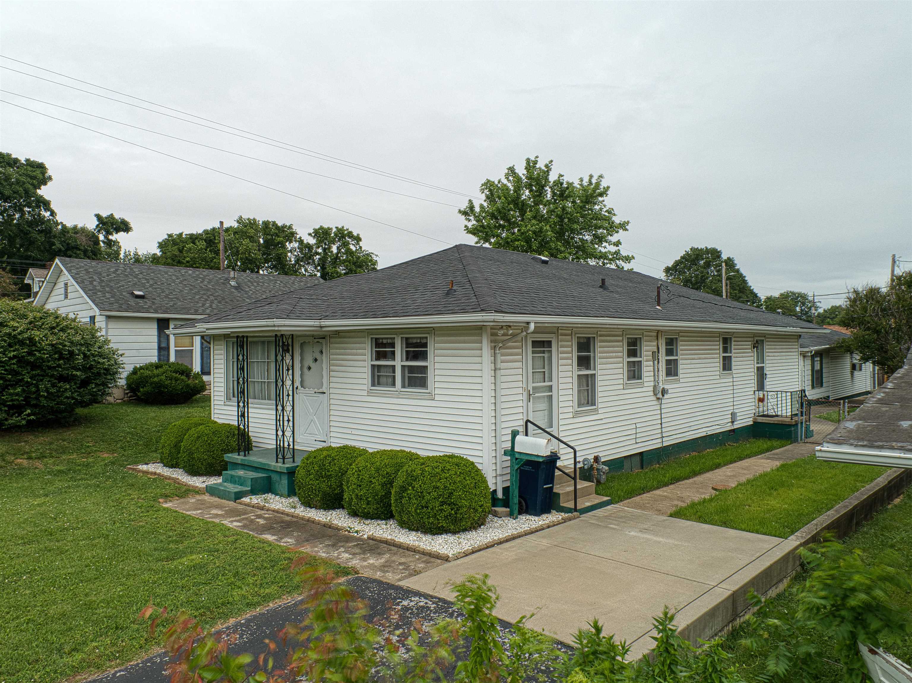 Property Photo: 305 Sand Lane KY 42420