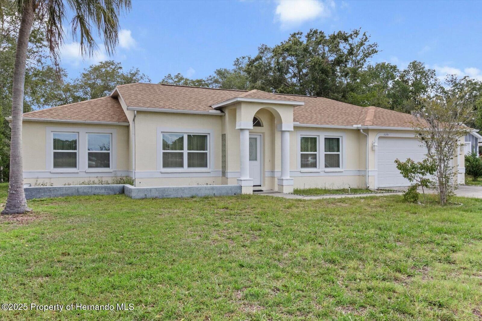 Property Photo:  8291 Weeping Willow Street  FL 34613 
