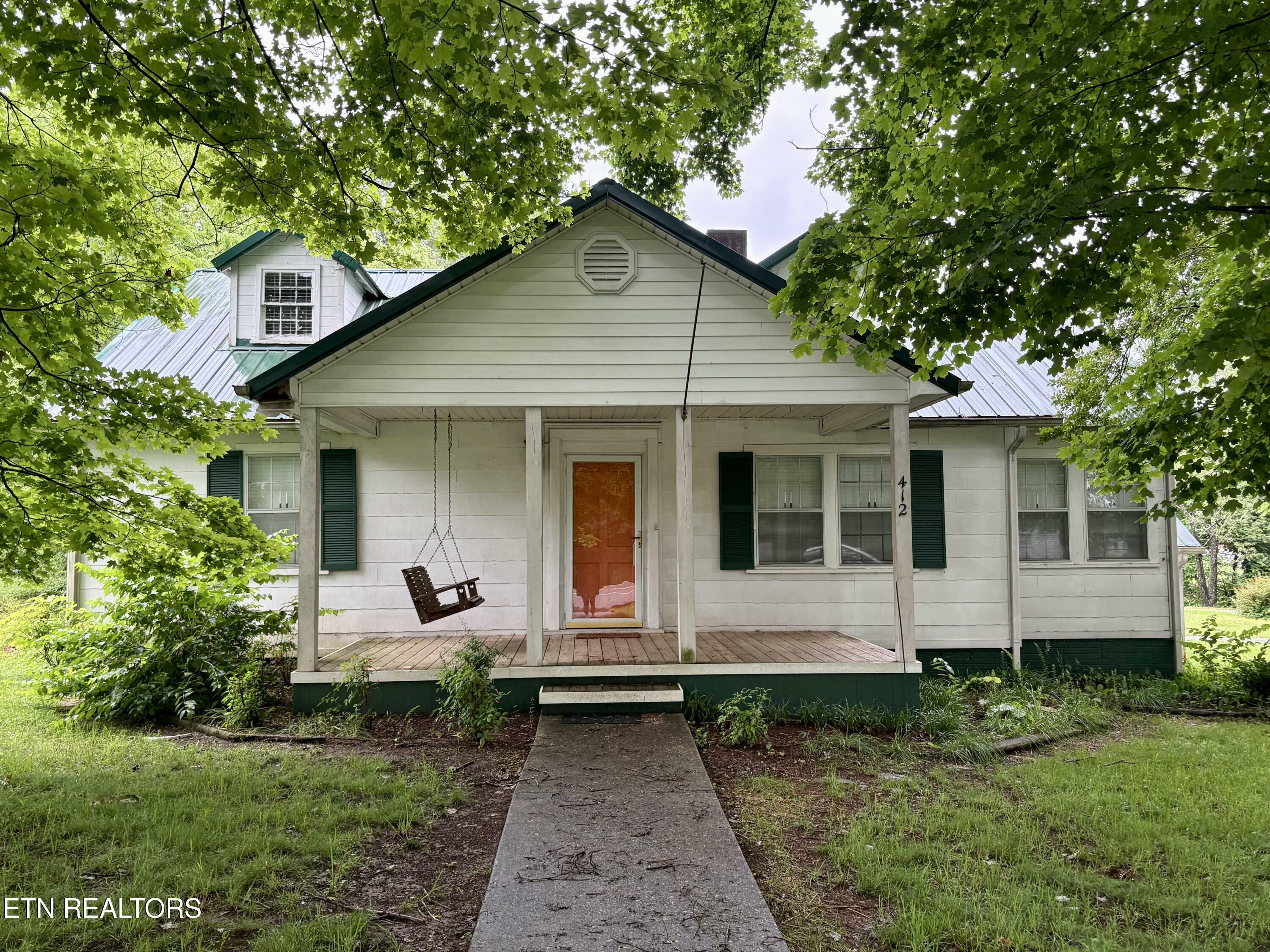 Property Photo: 412 W Race St TN 37763