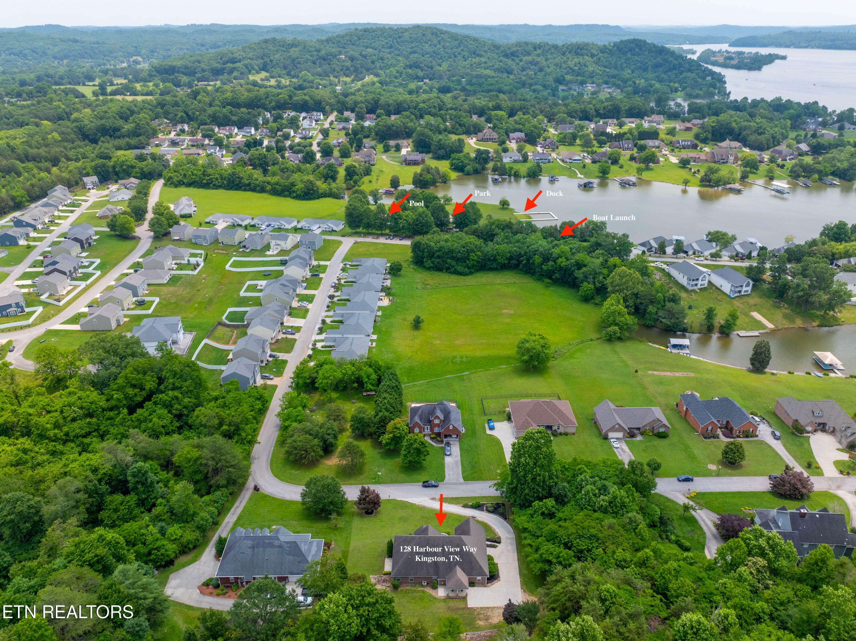 Property Photo: 128 Harbour View Way TN 37763
