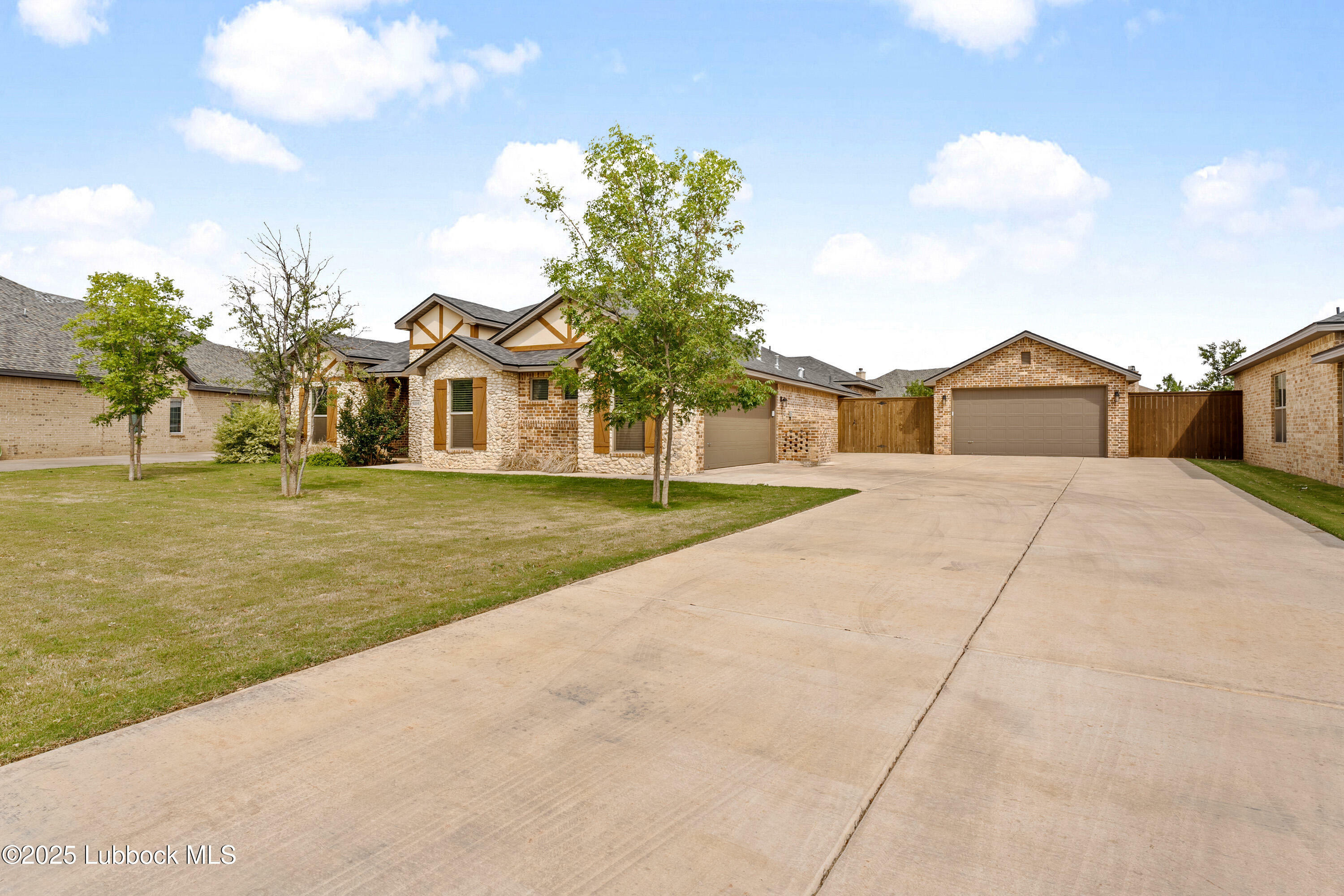 Property Photo: 6104 87th Street TX 79424