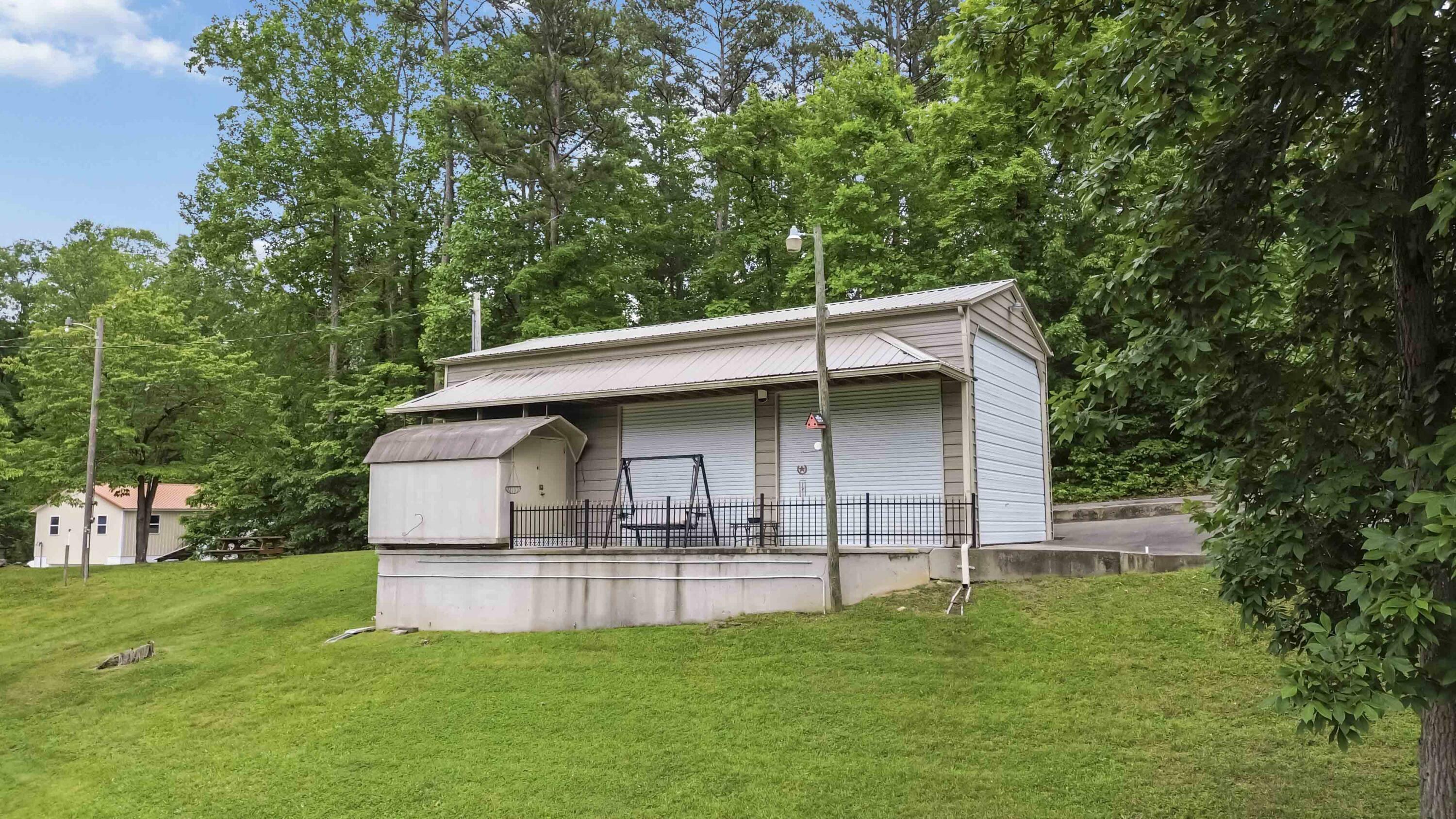 Property Photo: 302 Dogwood Drive KY 42518