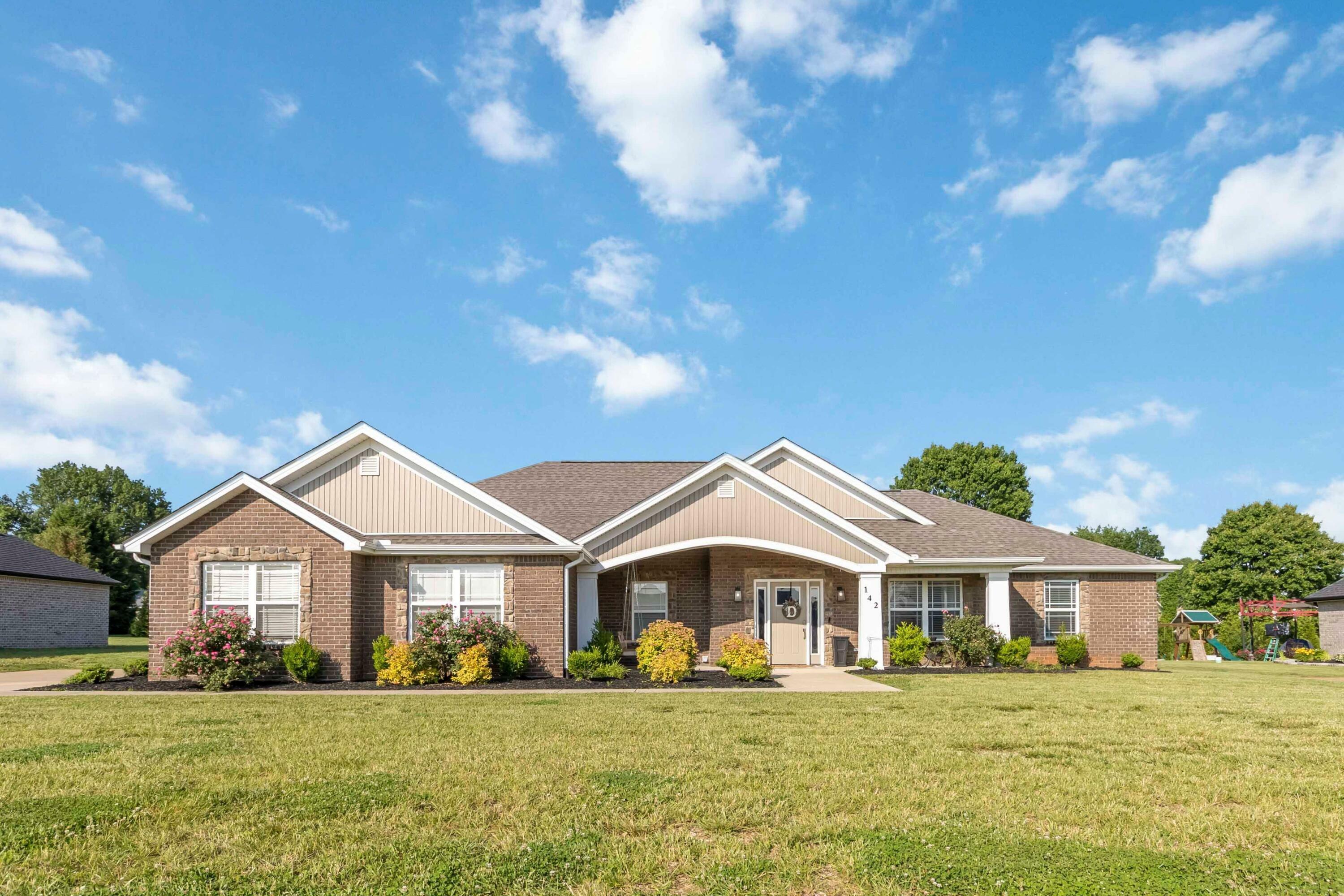 Property Photo: 142 Esplanade Drive KY 42503
