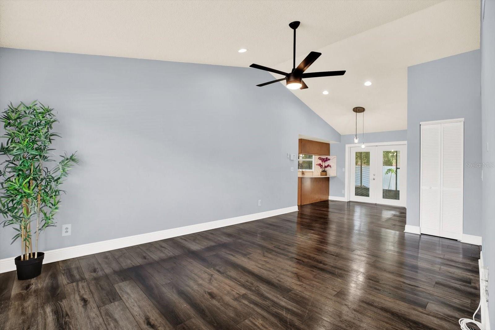 Property Photo:  4307 Shadberry Drive  FL 33624 