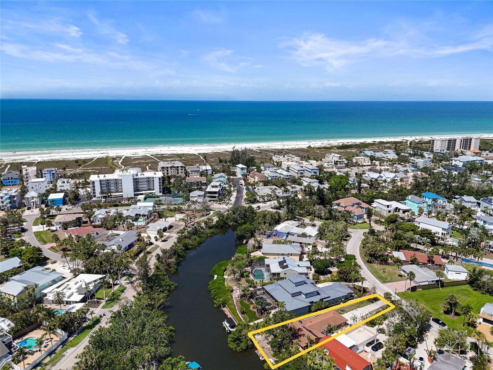Property Photo:  30 Island Circle  FL 34242 
