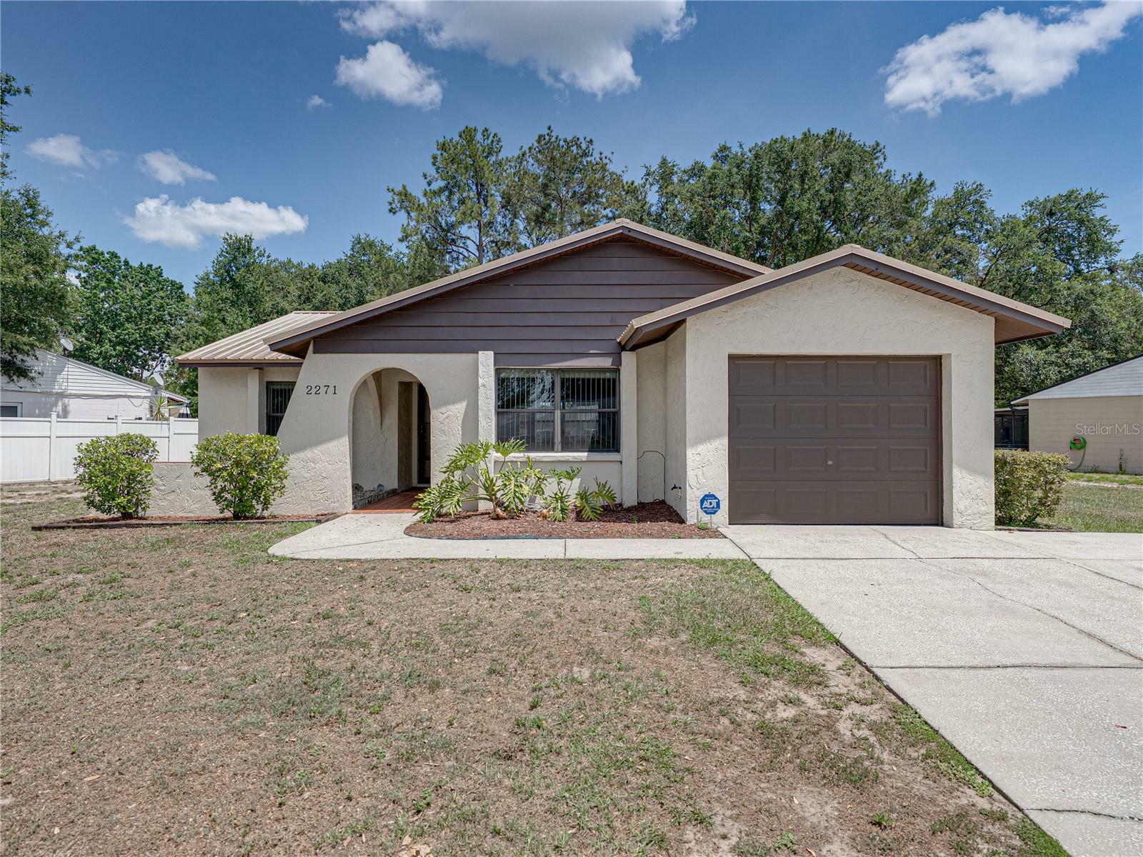 Property Photo: 2271 Crystal Grove Lane FL 33801
