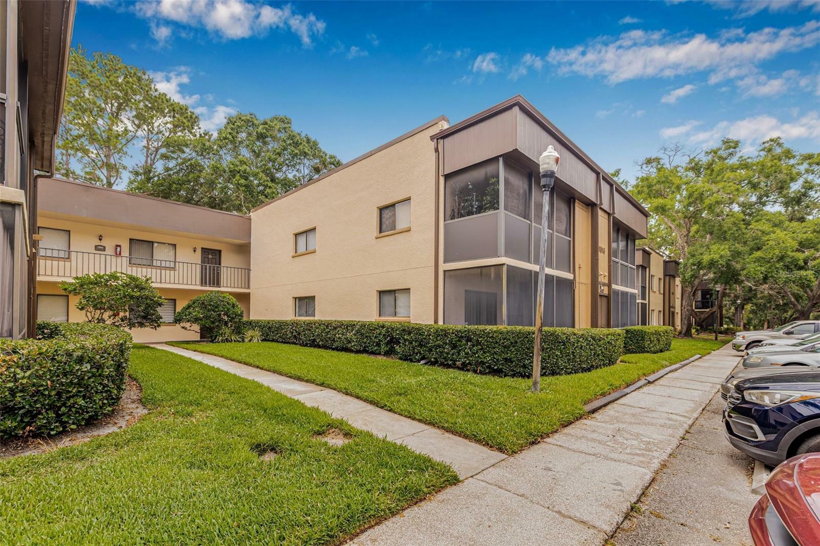 Property Photo: 11816 Raintree Lake Lane B FL 33617