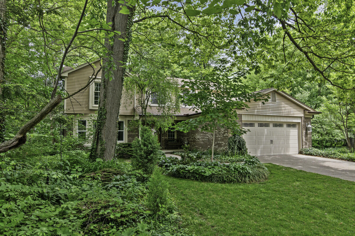 Property Photo: 14436 Fairway Street MI 48154