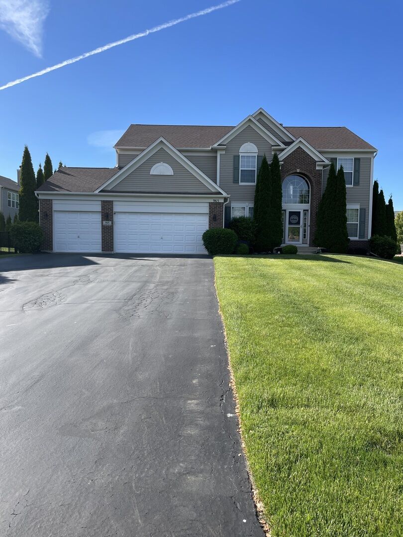 Property Photo:  965 Meadowlark Court  IL 60002 