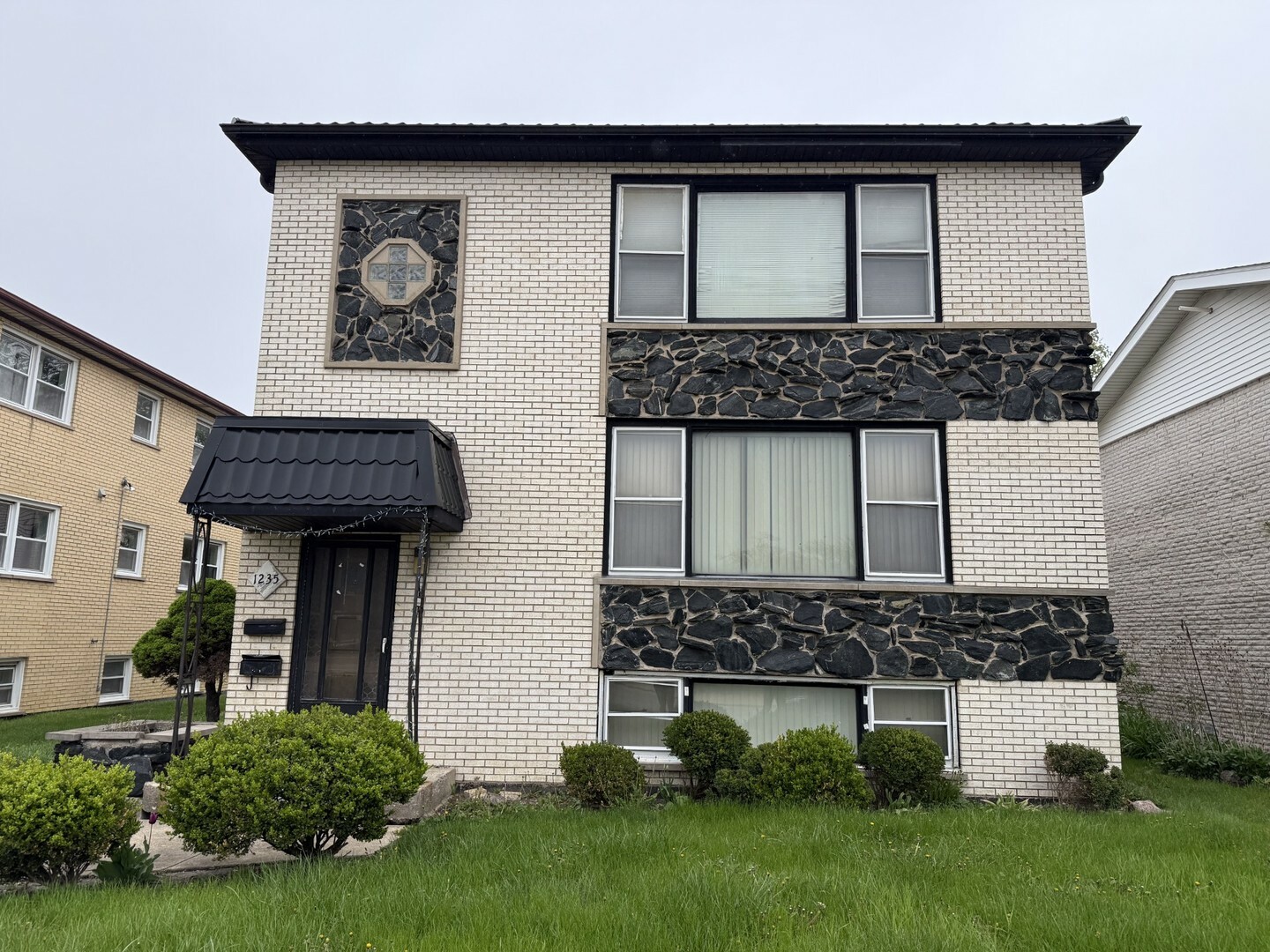 1235 S Mannheim Road  Westchester IL 60154 photo